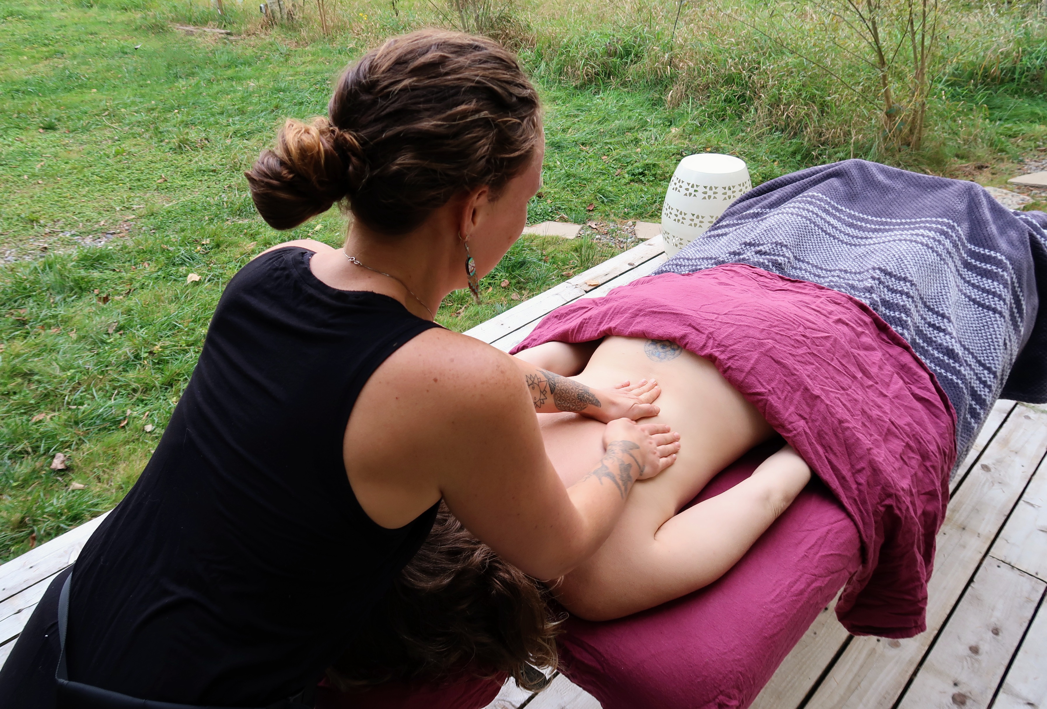 Cradling the head to release the neck